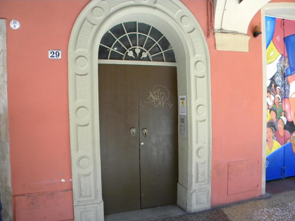 Bologna House Pratello 2 Apartment Luaran gambar